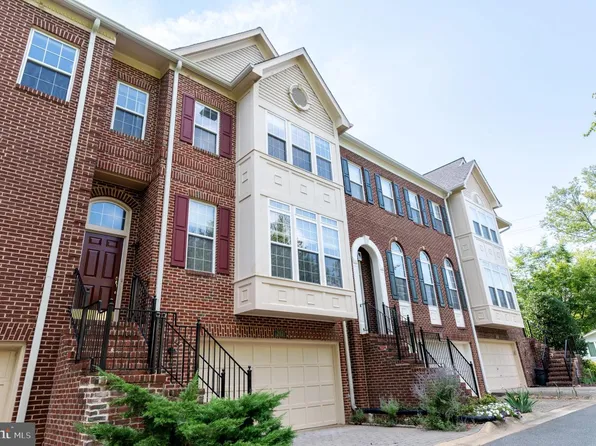 207 Halpine Walk Ct, Rockville, MD 20851