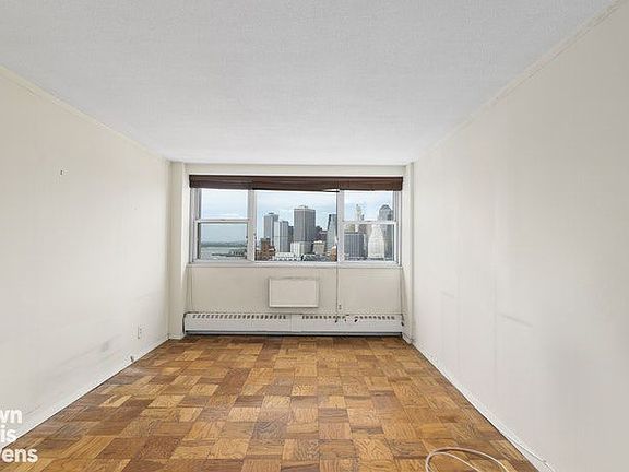 2nd image of 75 Henry St APT 14A