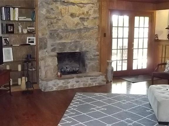 4th image of 2308 Wood Cliff Ct