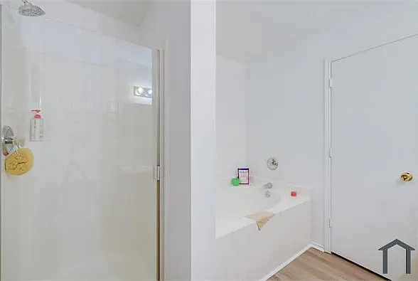 4260 Meadowknoll Dr — Photo 10