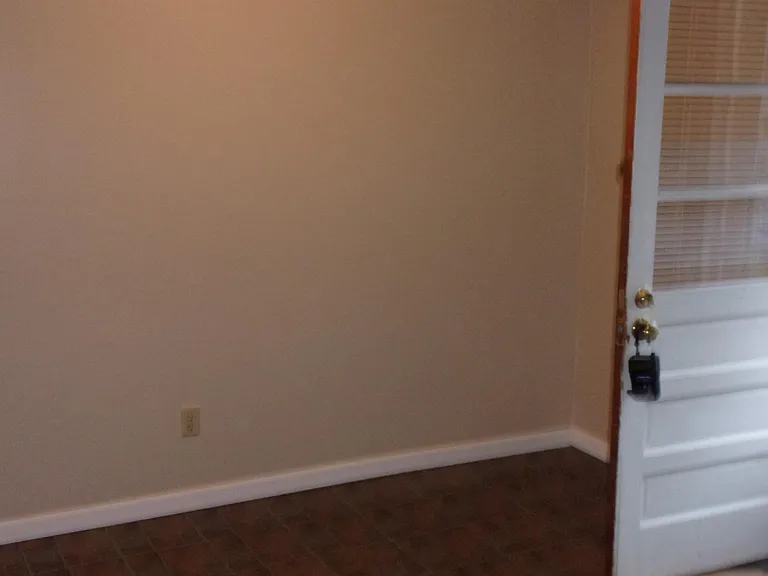 460 Laurel Dr #L460 — Photo 9