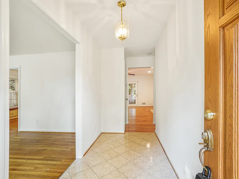 12027 Devilwood Dr — Photo 20