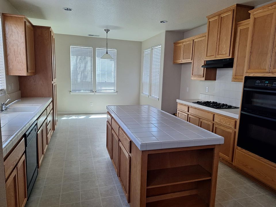1st image of 7641 Rosehall Dr