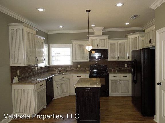 3rd image of 3851 Napa Dr