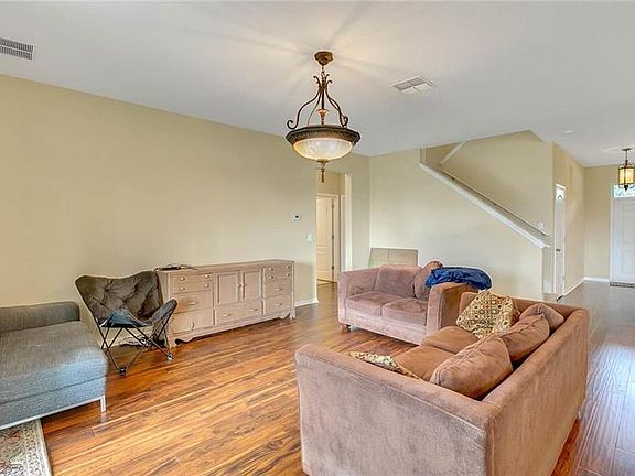 5th image of 3660 Madbury Cir