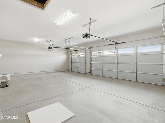 4th image of 7507 E Louie Ln