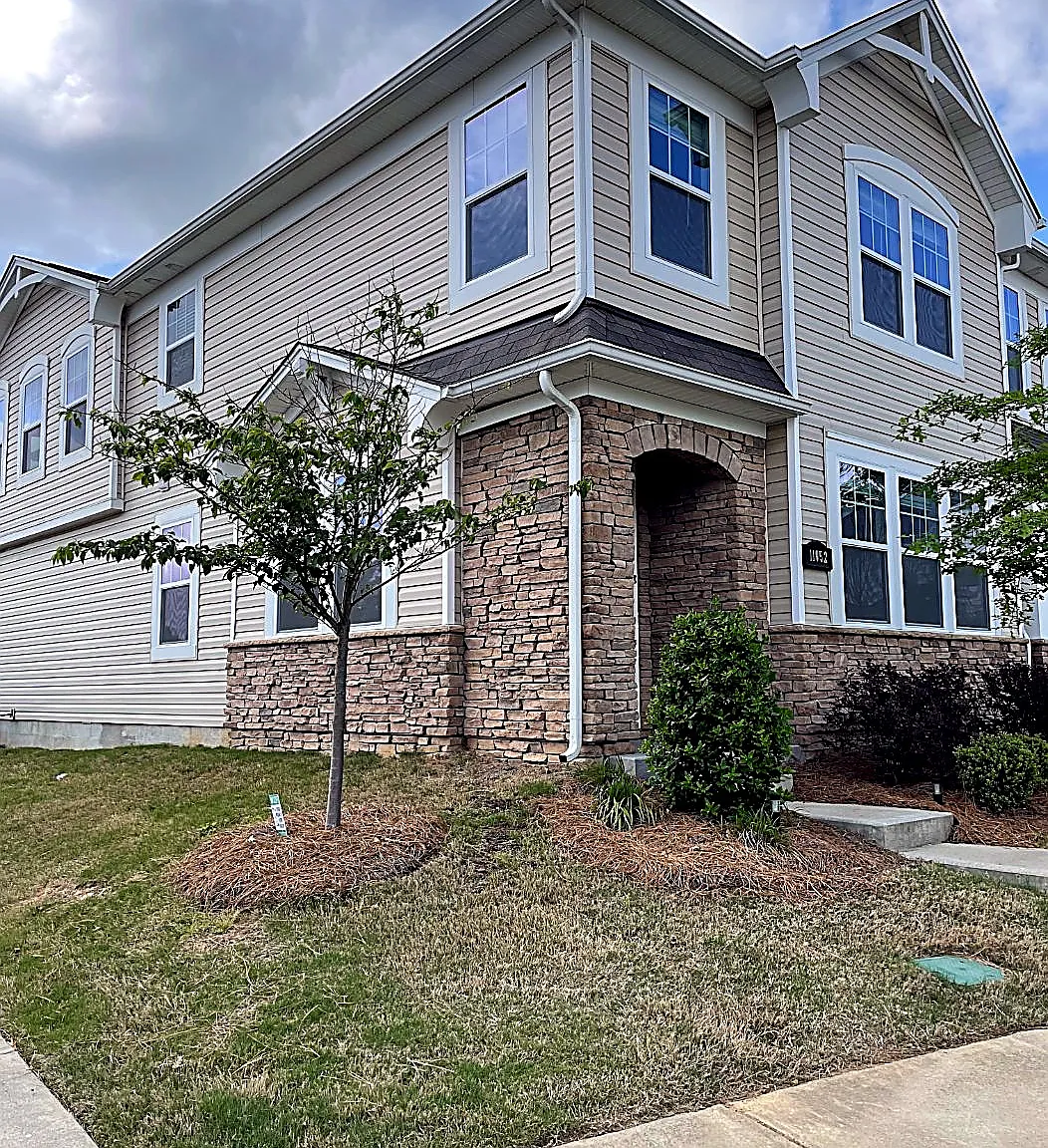 11052 Chalkbark Ln — Photo 3