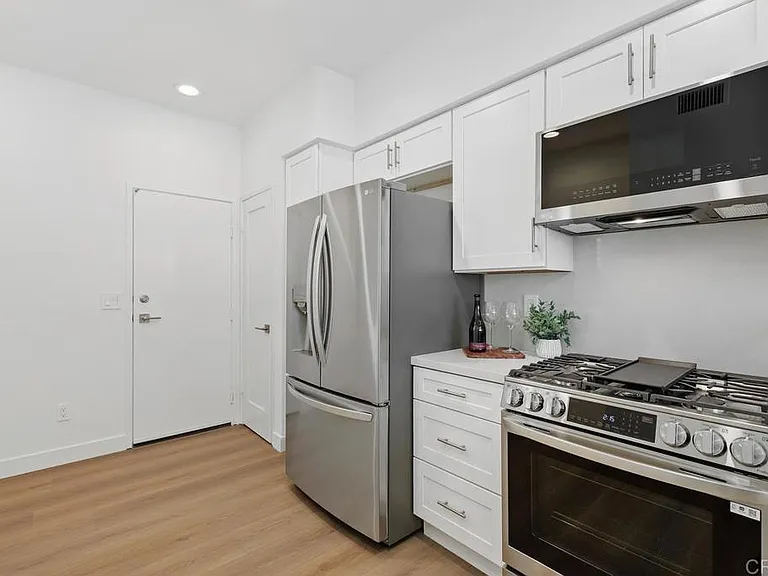 13567 Tiverton Rd — Photo 7