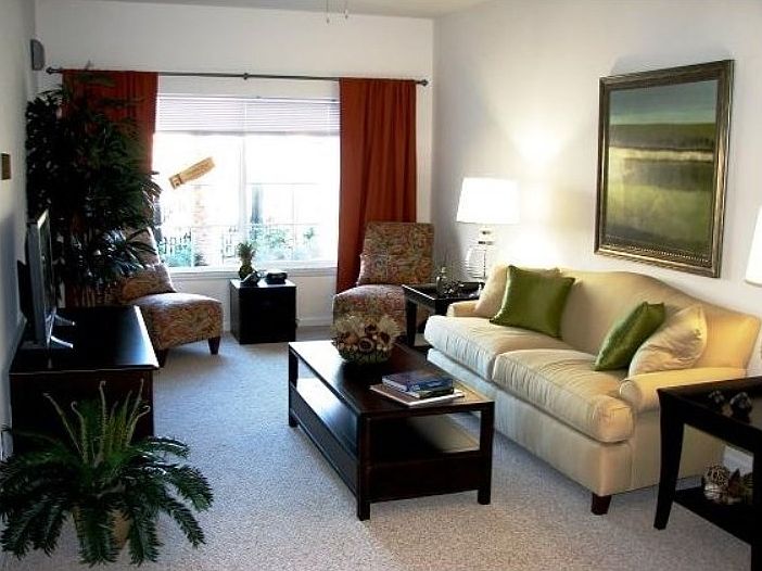 2nd image of 110 Dolphin Fleet Cir