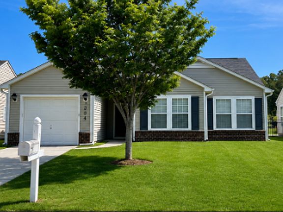 2nd image of 3038 Regency Oaks Dr