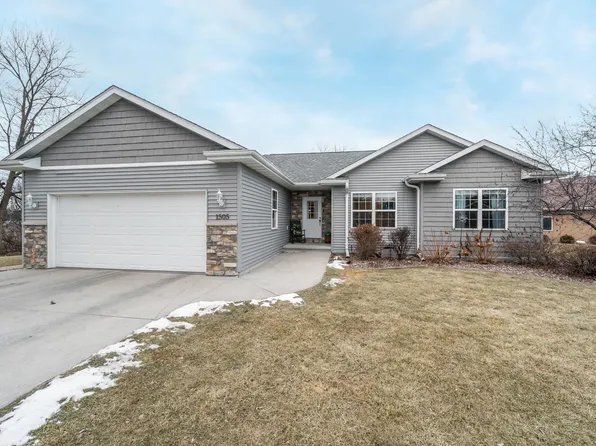 1505 Cedarhurst Dr, New London, WI 54961