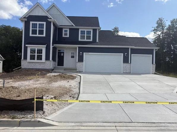 N54W19245 Broadwing PLACE #Lt2, Menomonee Falls, WI 53051