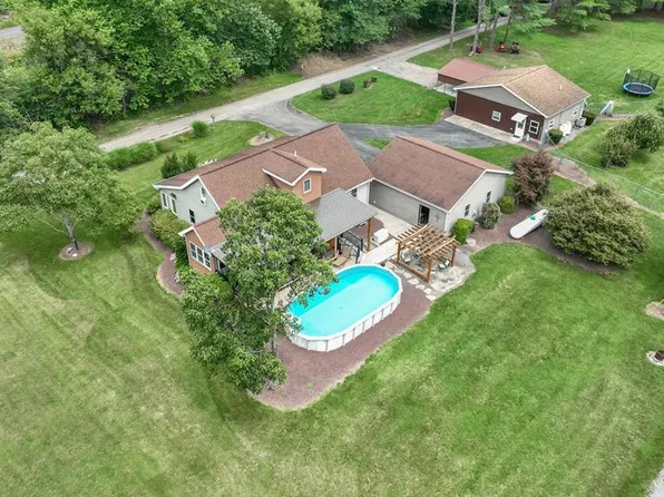 143 Hocker Ln, Jersey Mills, PA 17739