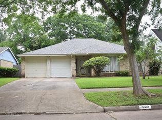 3135 Sam Houston Dr, Sugar Land, TX 77479