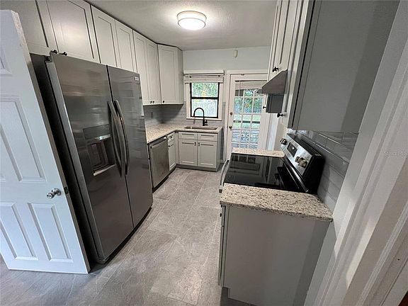 4th image of 2201 Virginia Dr