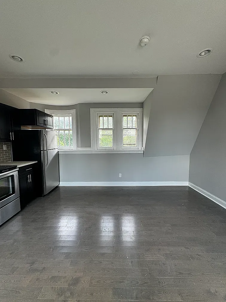2 bed, $1,375 — Photo 1
