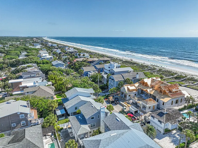 1766 Beach Ave — Photo 69