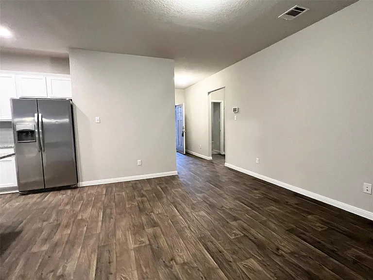 105 Naset Dr — Photo 10