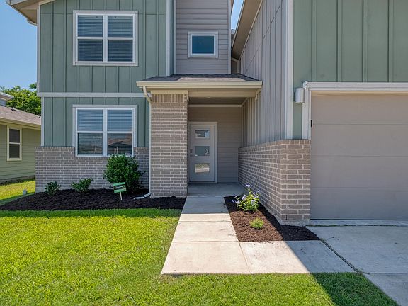 2nd image of 7501 Smallwood Dr