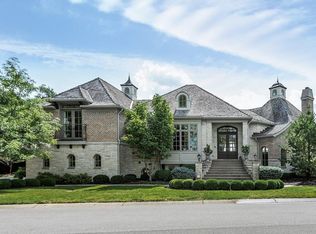 8257 Clearwater Pkwy, Indianapolis, IN 46240