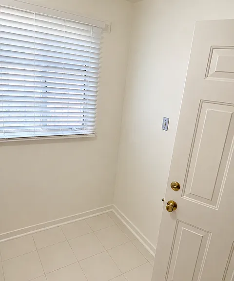 Room for small dinette in kitchen