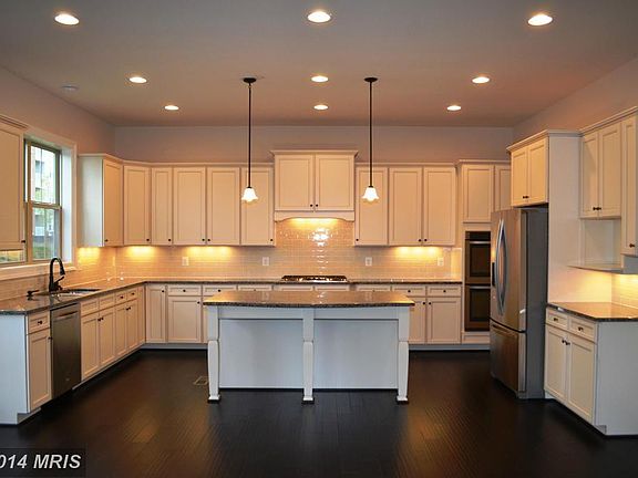 2nd image of 20619 Holyoke Dr