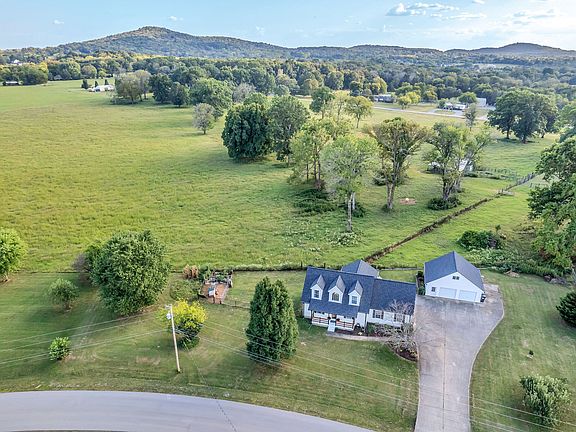 4th image of 106 Buttrey Ct