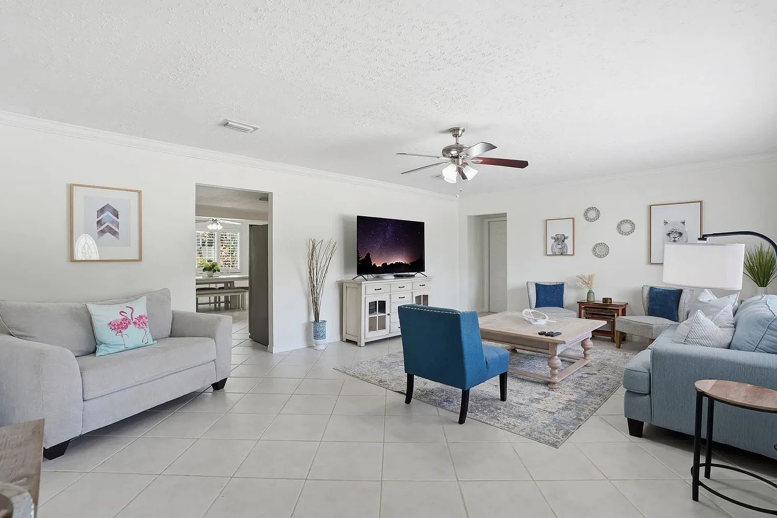 3 bed, 2.0 bath, 1657 sqft, $4,445 — Photo 4