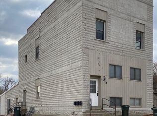 412 W 18th St APT 1, Cedar Falls, IA 50613