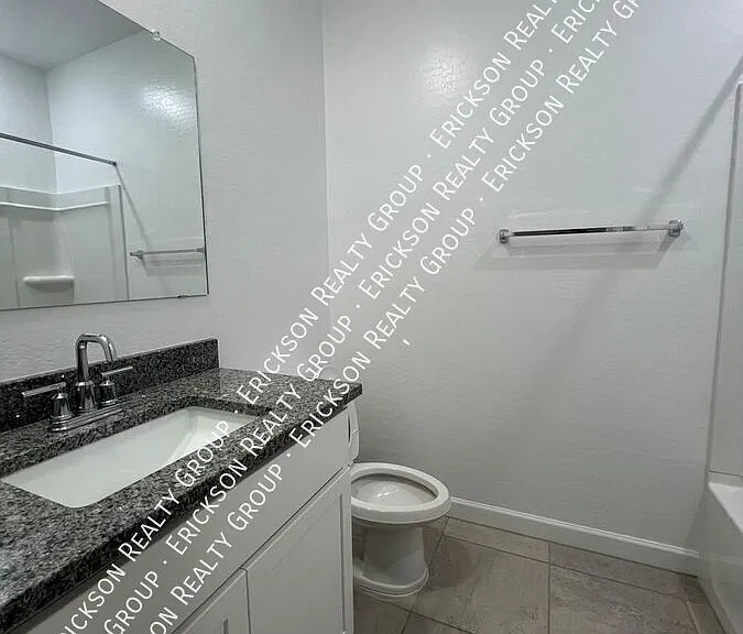 2432 W Shanley Ave — Photo 9