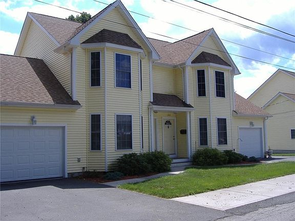 3rd image of 104 Hill Dr #B