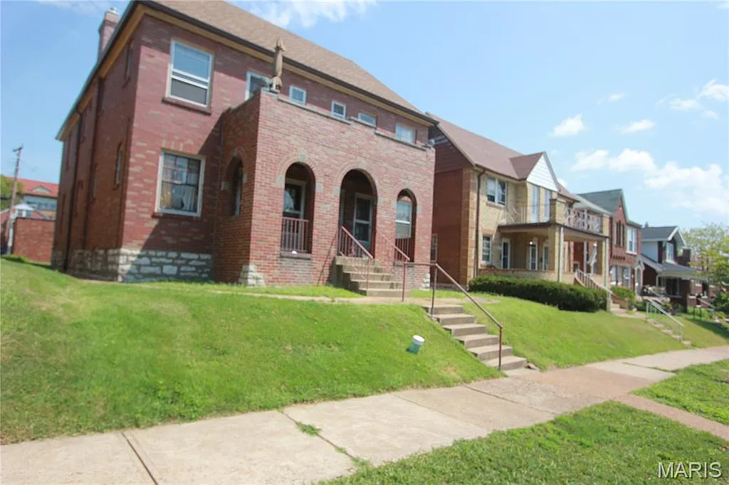1 bed, 1.0 bath, 900 sqft, $1,100 — Photo 1