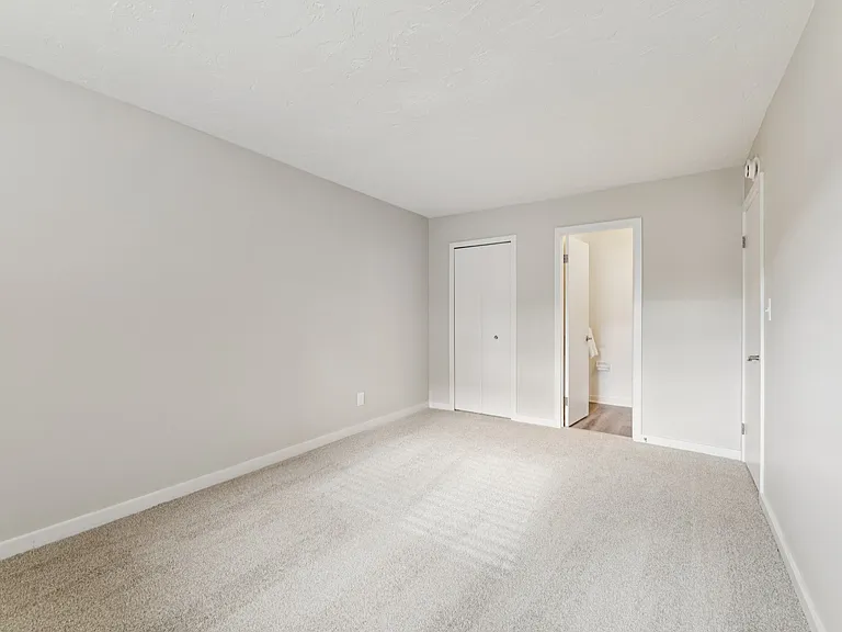 Linden House — Photo 26