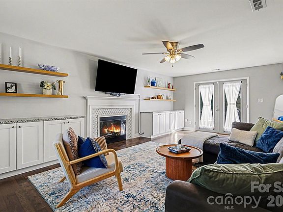 4th image of 8536 Ochre Dr
