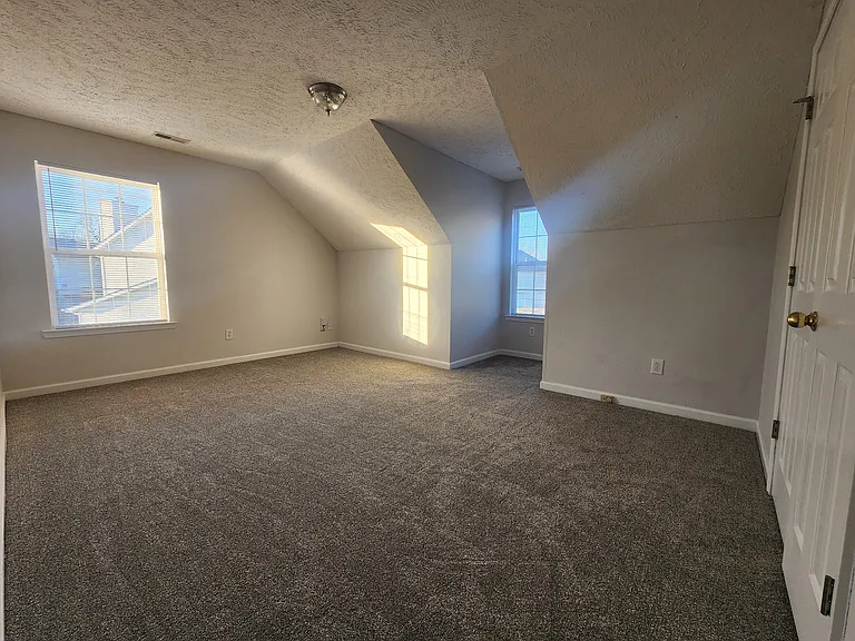 1720 Portview Ct — Photo 8