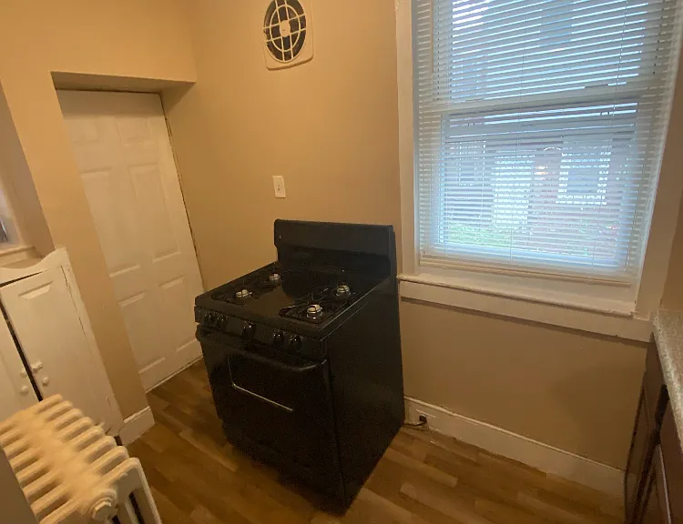 3231 Powelton Ave — Photo 5