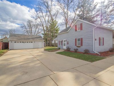 211 Lynn STREET, Watertown, WI, 53098