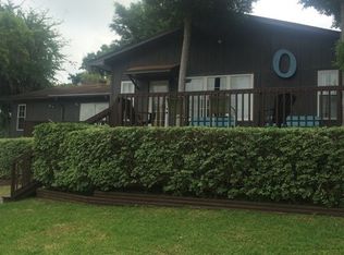 1 Buffalo Ct, Lake Jackson, TX 77566