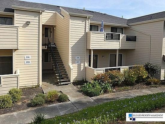 2nd image of 1201 Glen Cove Pkwy APT 307