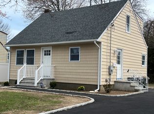 316 Aster Rd, West Islip, NY 11795