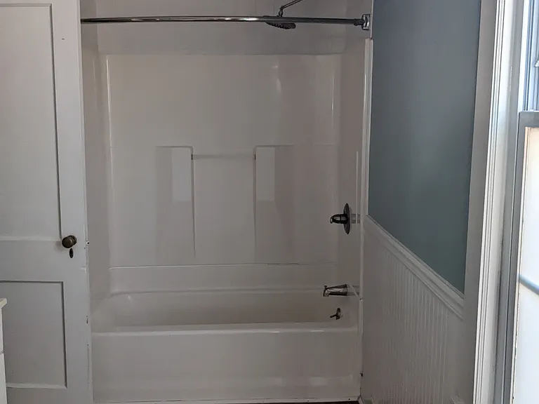 209 E Faris Rd — Photo 37