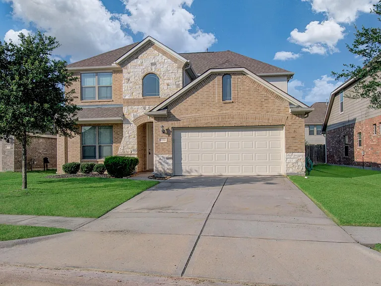 22314 Mosshall Ct — Photo 1
