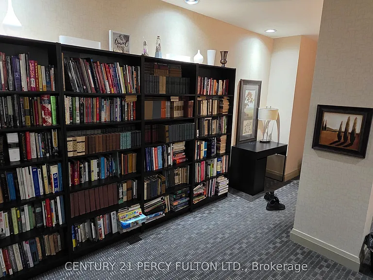 18 Parkview Ave #1811 — Photo 35