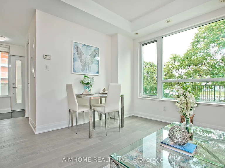 26 Churchill Ave #Townhouse 120 — Photo 11