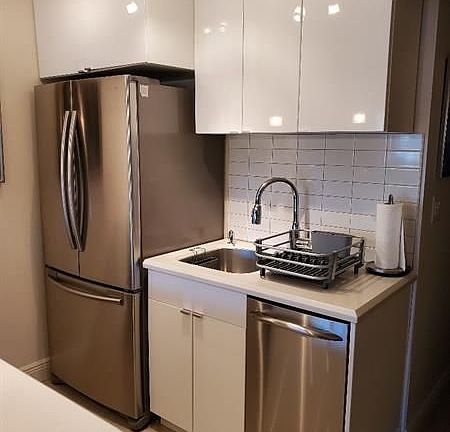 4th image of 801 NE 18th Ct APT 106