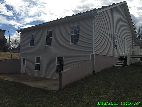 3rd image of 963 Woods Hollow Dr