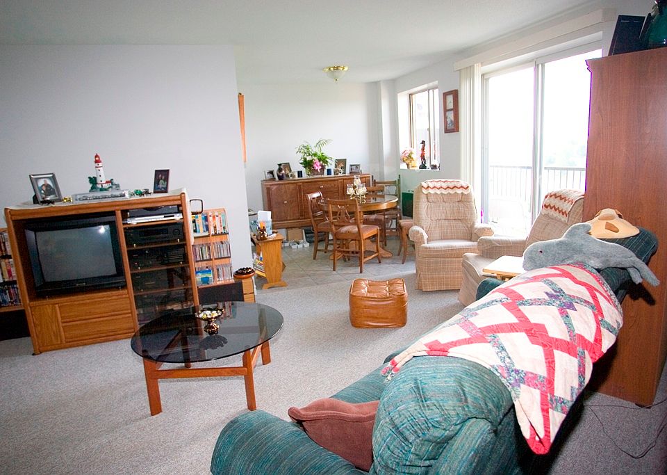 Riverview Towers 750 Wallace St Wallaceburg, ON Zillow