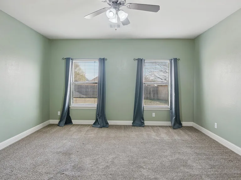 313 Country Lakes Dr — Photo 16