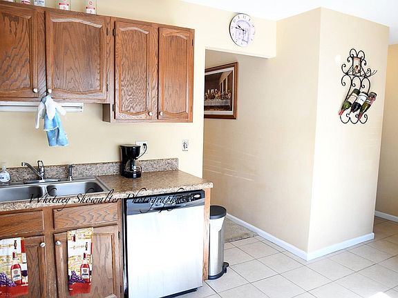 5th image of 175 Franklin Parke Ct