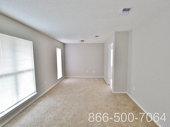 4th image of 3444 Louise St